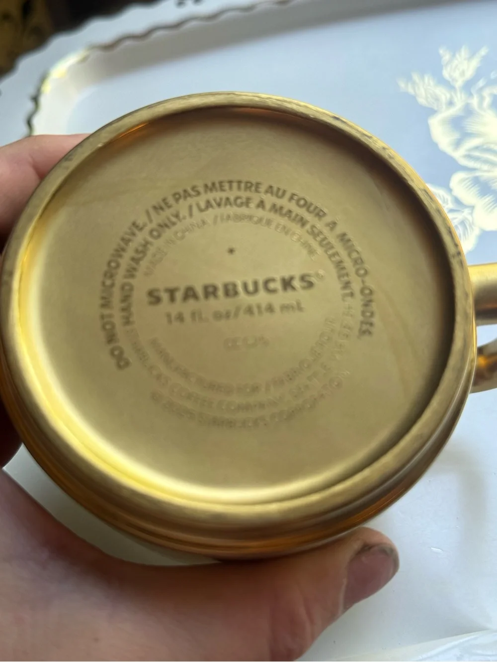Starbucks special edition Gold poinsetta Mug, no flaws!